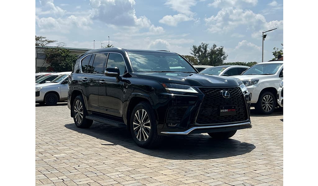 2023 Lexus LX LX600 image-3