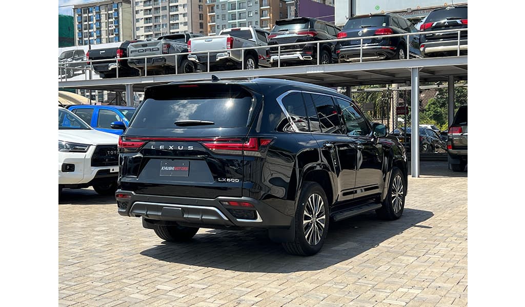 2023 Lexus LX LX600 image-6