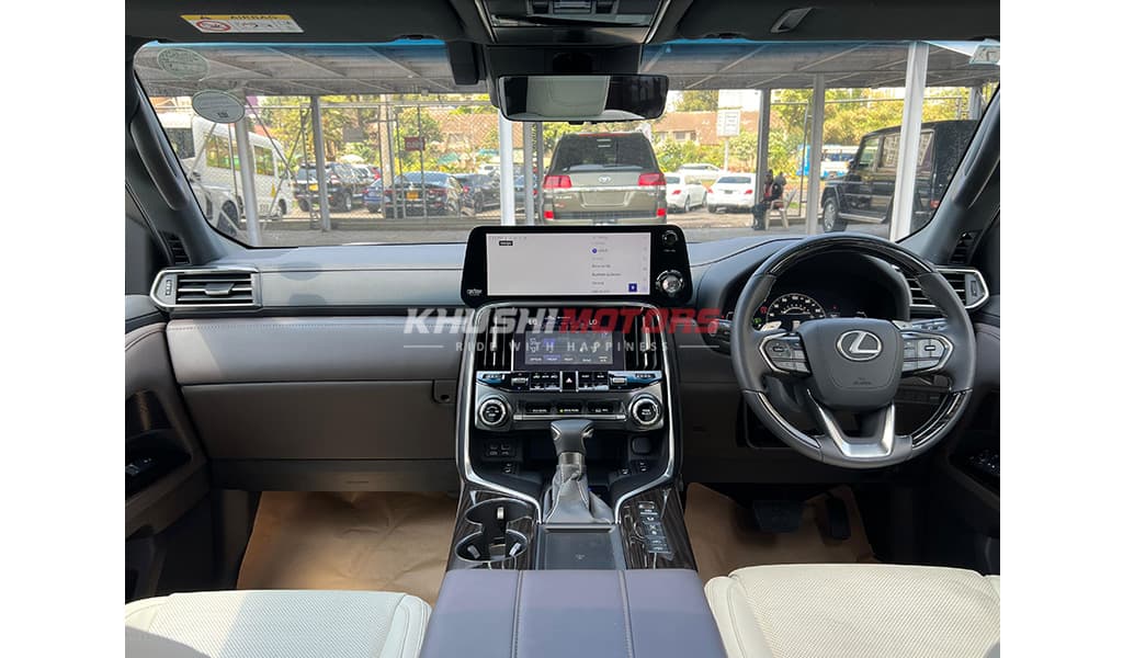 2023 Lexus LX LX600 image-7