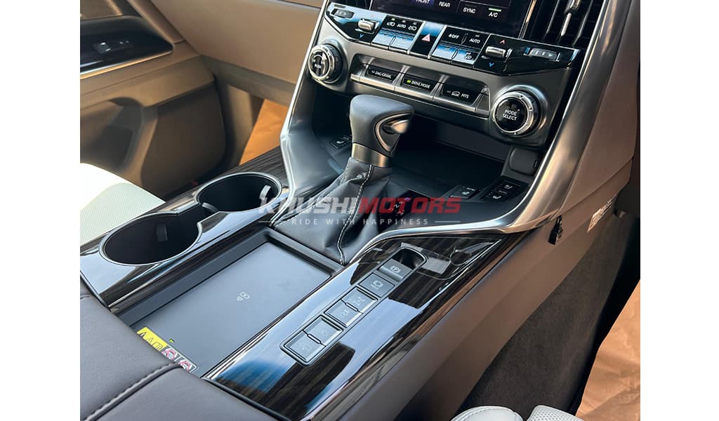 2023 Lexus LX LX600 image-8