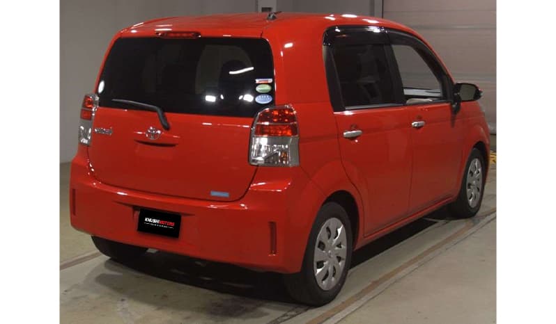 2018 Toyota Spade image-4