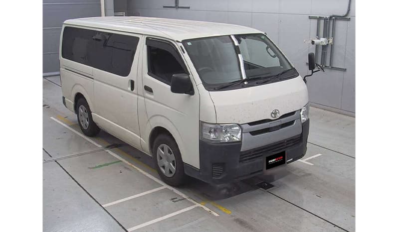 2018 Toyota Regius Van image-2