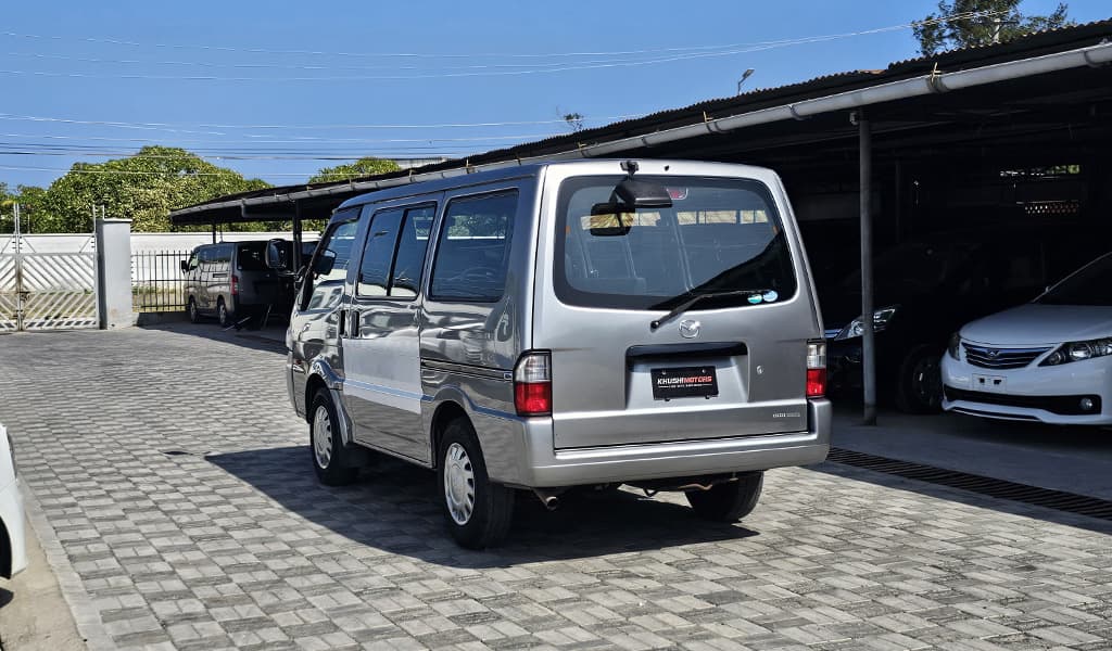 2017 Mazda Bongo 1 Ton image-4