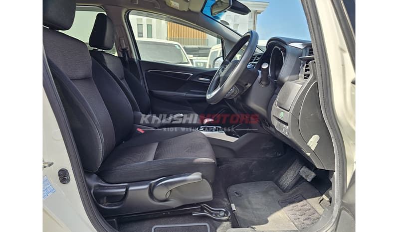 2017 Honda Fit Hybrid image-7