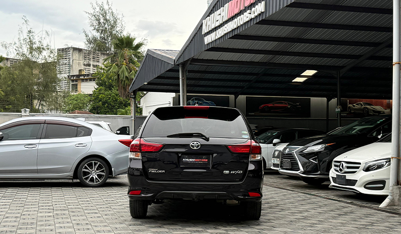 2017 Toyota Corolla Fielder image-5
