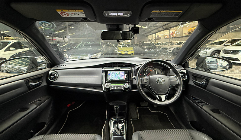 2017 Toyota Corolla Fielder image-8