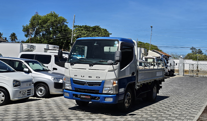 2017 Mitsubishi Fuso 3 Ton image-3