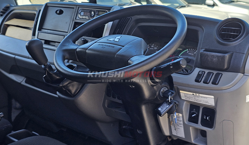 2017 Mitsubishi Fuso 3 Ton image-8