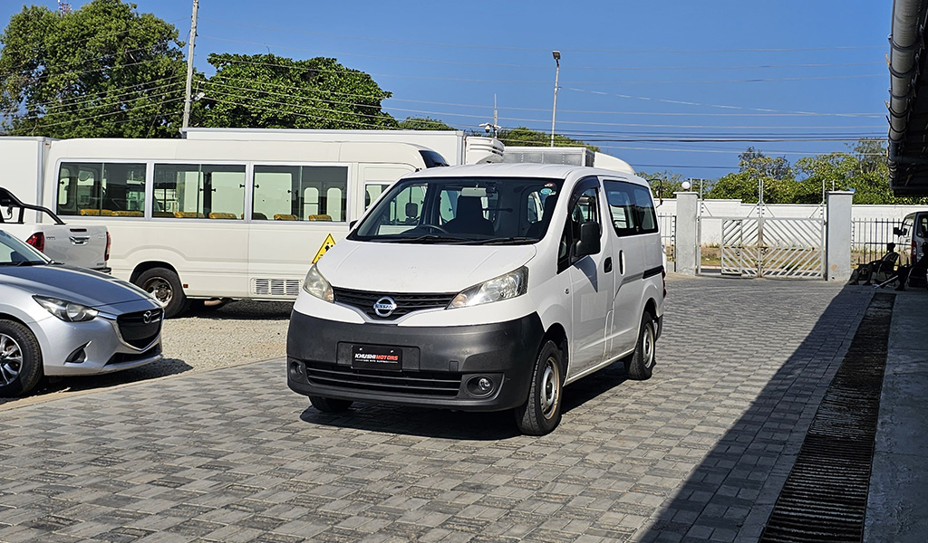 2017 Nissan NV200 Vanette image-3