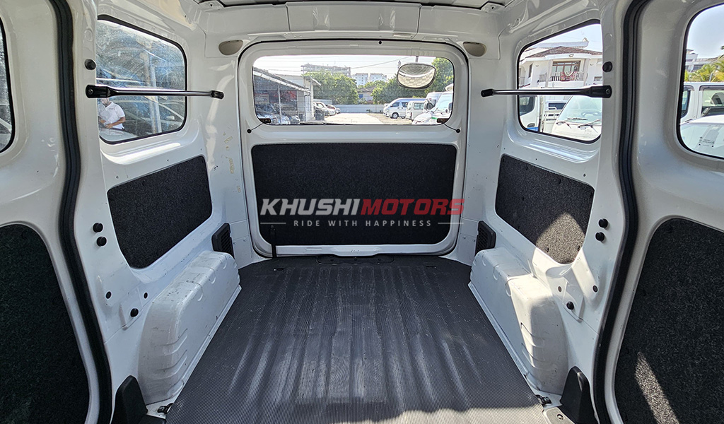 2017 Nissan NV200 Vanette image-9