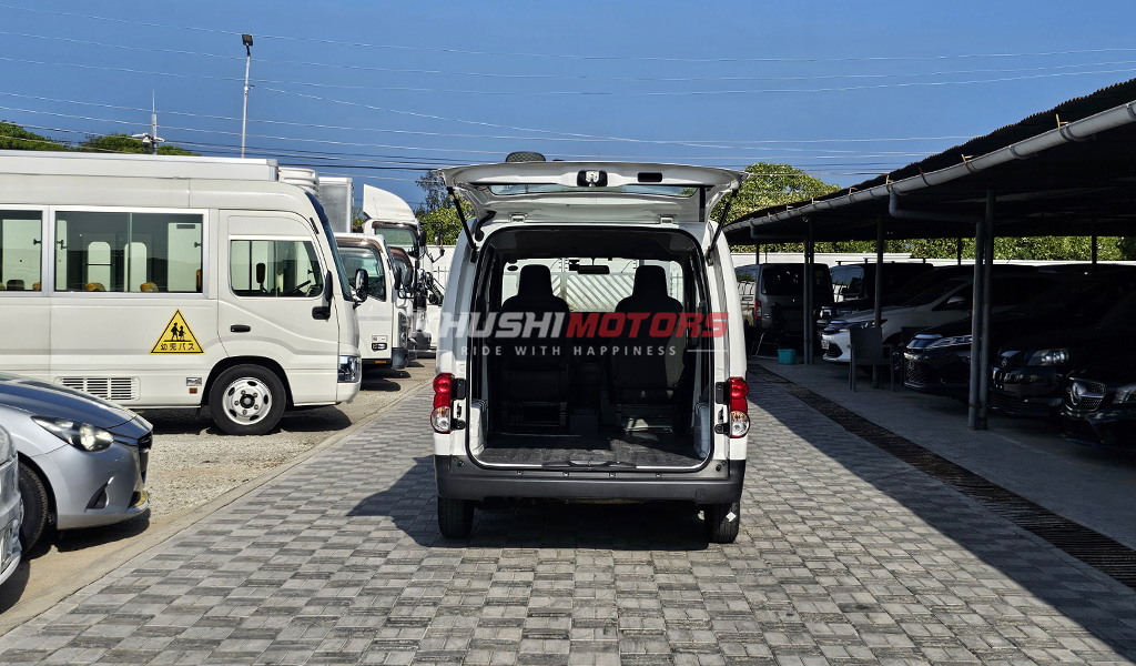 2017 Nissan NV200 Vanette image-10