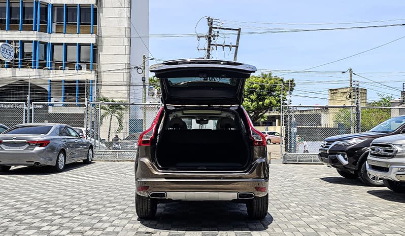 2017 Volvo XC60 image-16