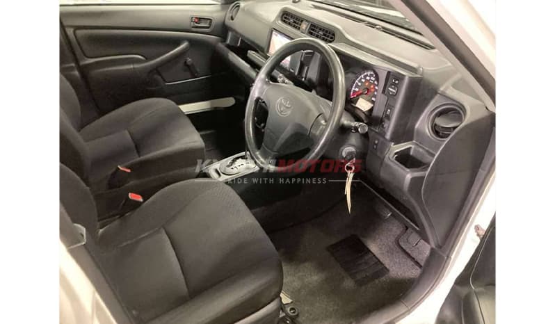 2018 Toyota Probox DX Comfort image-5