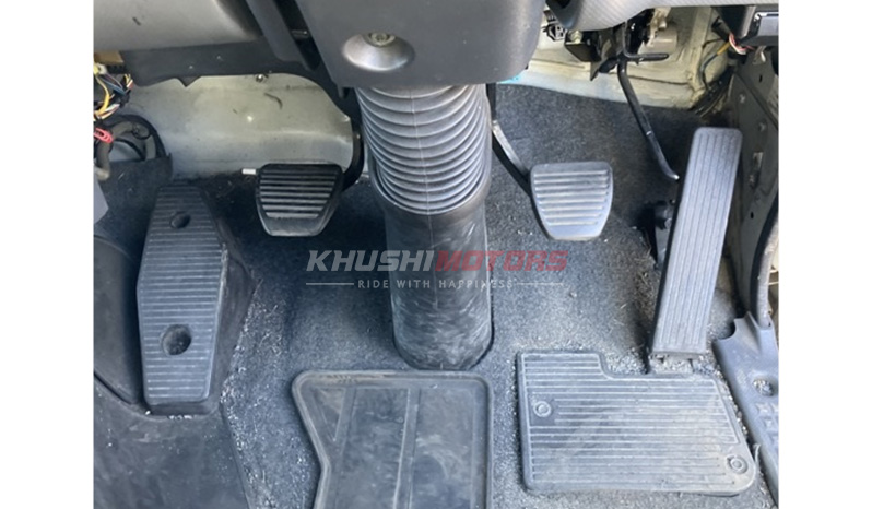 2019 Isuzu Forward 8 Ton image-5