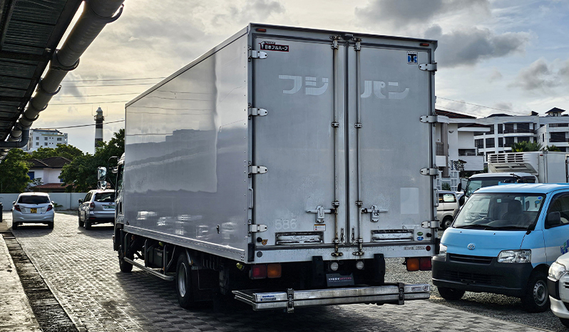 2019 Isuzu Forward 8 Ton image-13