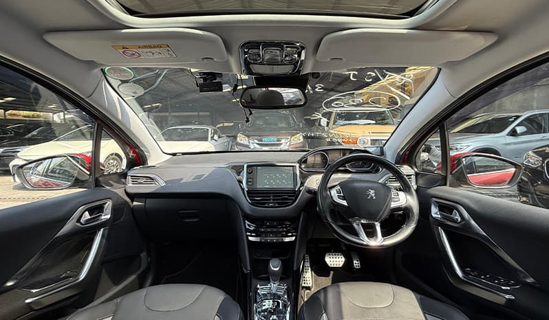 2018 Peugeot 2008 Allure image-13
