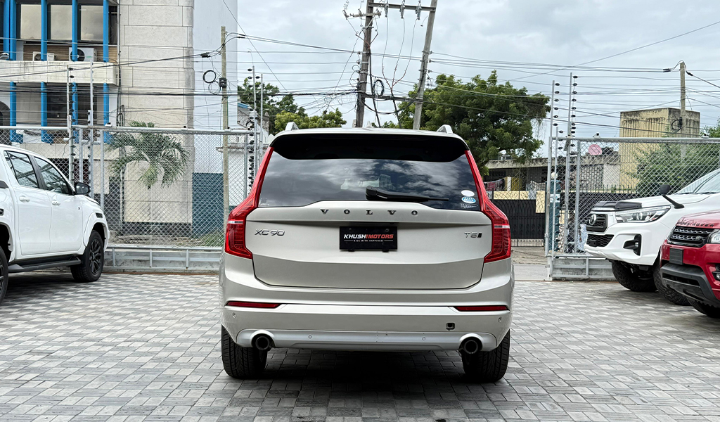 2018 Volvo XC90 image-9