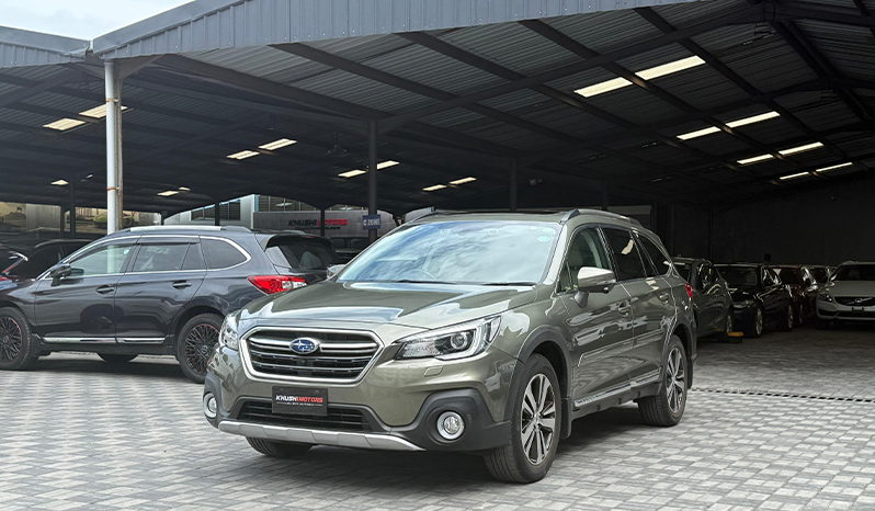 2018 Subaru Outback Limited image-9