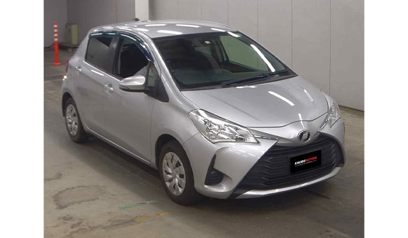 2018 Toyota Vitz image-1