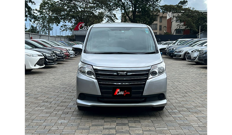 2016 Toyota Noah image-2