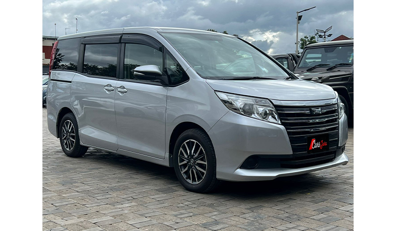 2016 Toyota Noah image-3