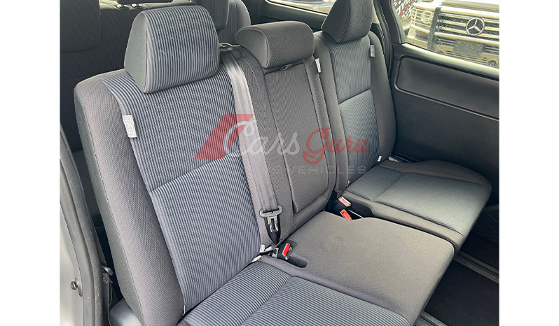 2016 Toyota Noah image-9