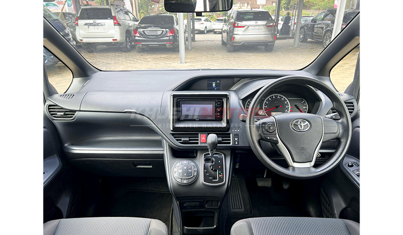 2016 Toyota Noah image-16
