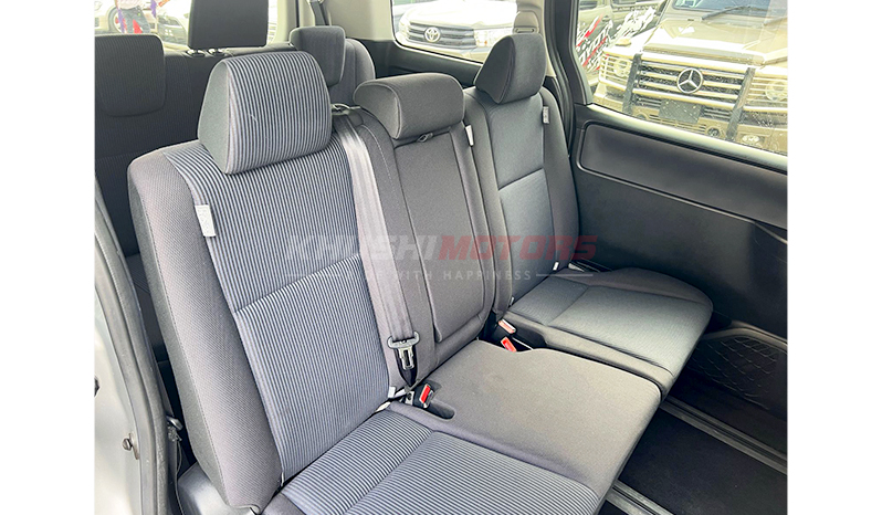 2016 Toyota Noah image-17