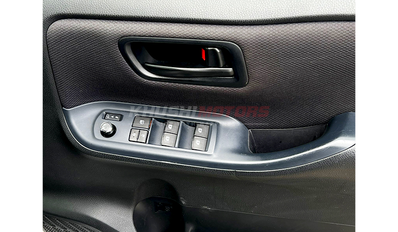2016 Toyota Noah image-18
