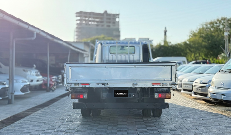 2018 Toyota Dyna image-5