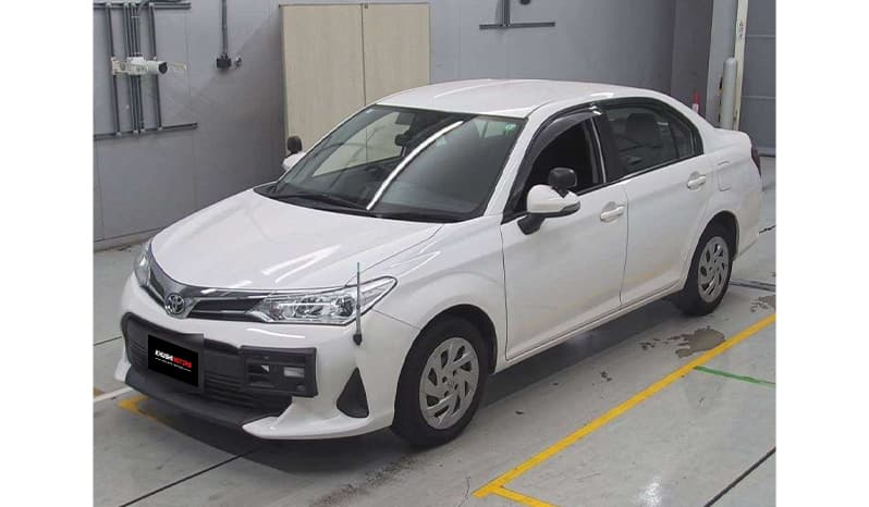 2018 Toyota Corolla Axio image-2