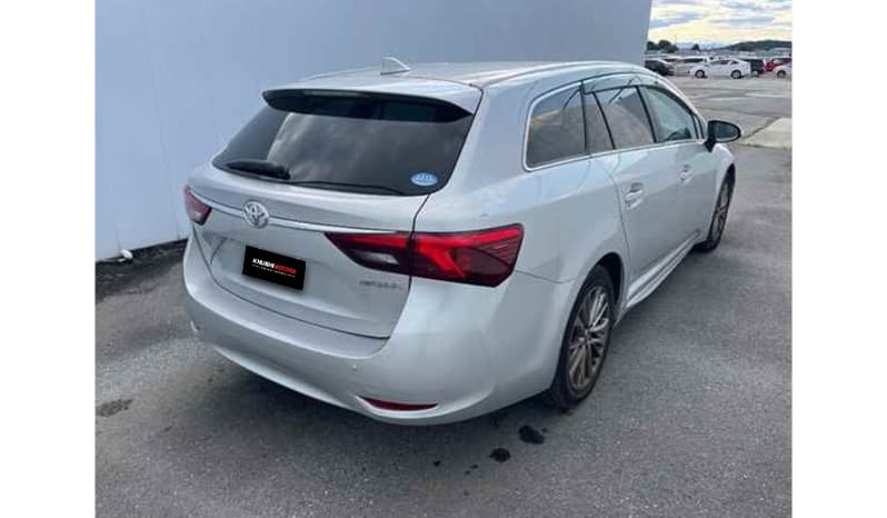 2018 Toyota Avensis image-5