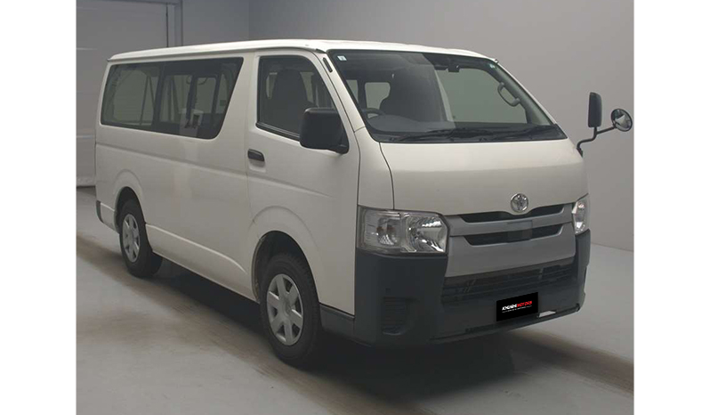 2018 Toyota Hiace image-7