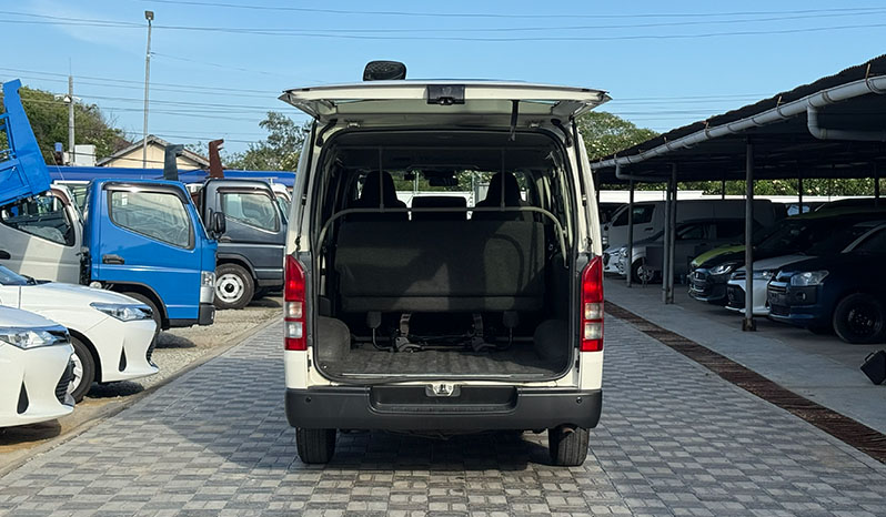 2018 Toyota Hiace image-20