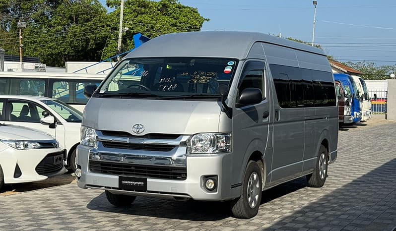 2018 Toyota Hiace image-9