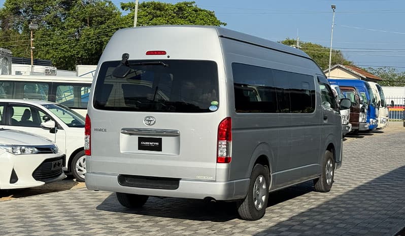 2018 Toyota Hiace image-12