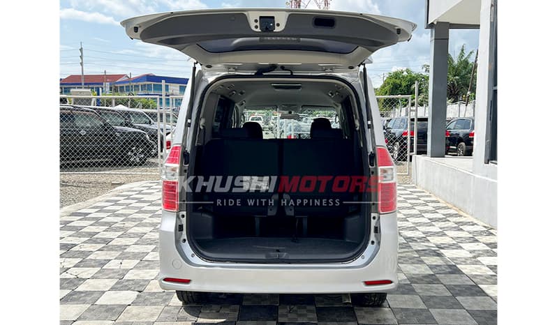 2008 Toyota Noah image-5