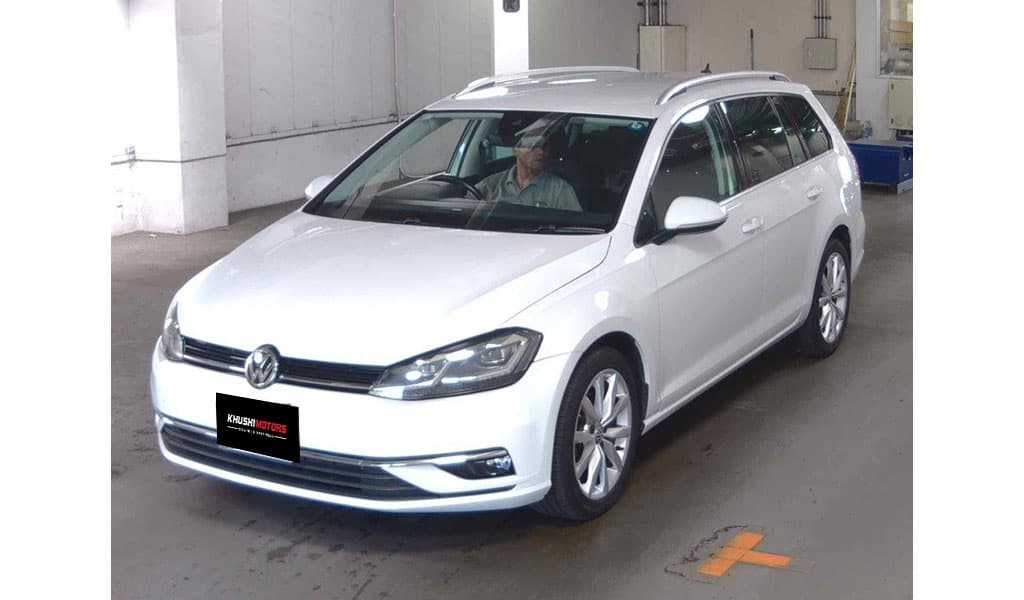 2018 Volkswagen Golf Variant image-3