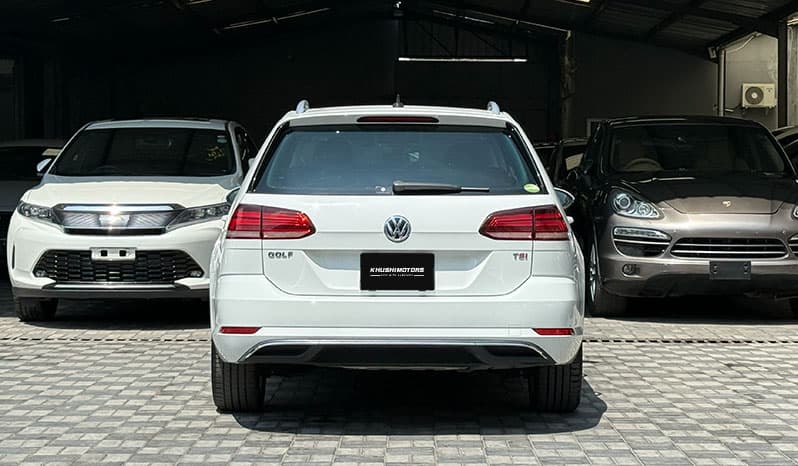 2018 Volkswagen Golf Variant image-11