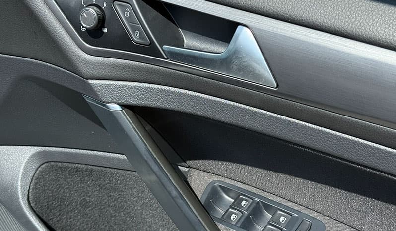 2018 Volkswagen Golf Variant image-16