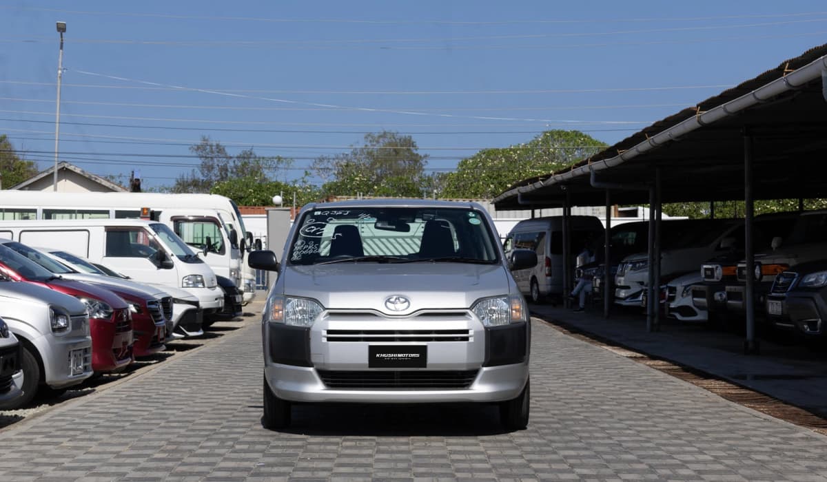 2019 Toyota Probox image-12