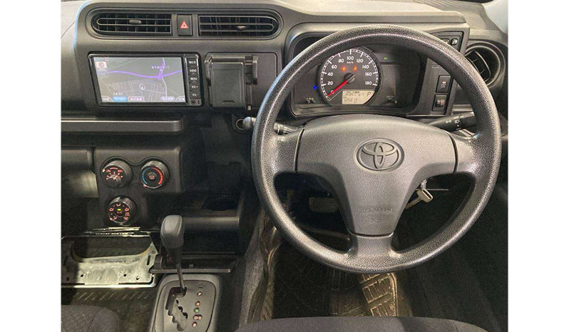 2018 Toyota Succeed image-5