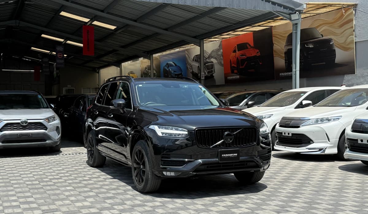 2018 Volvo XC90 T5 Momentum image-8