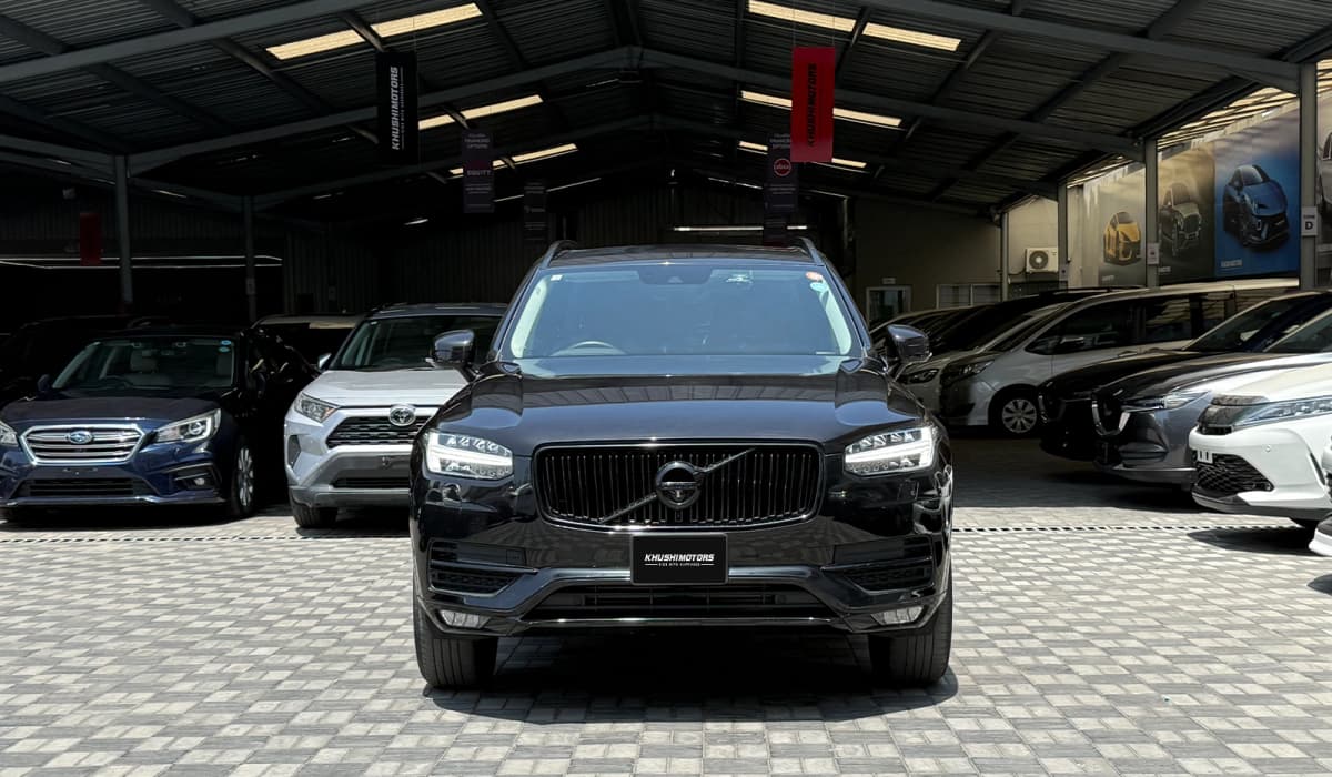2018 Volvo XC90 T5 Momentum image-9