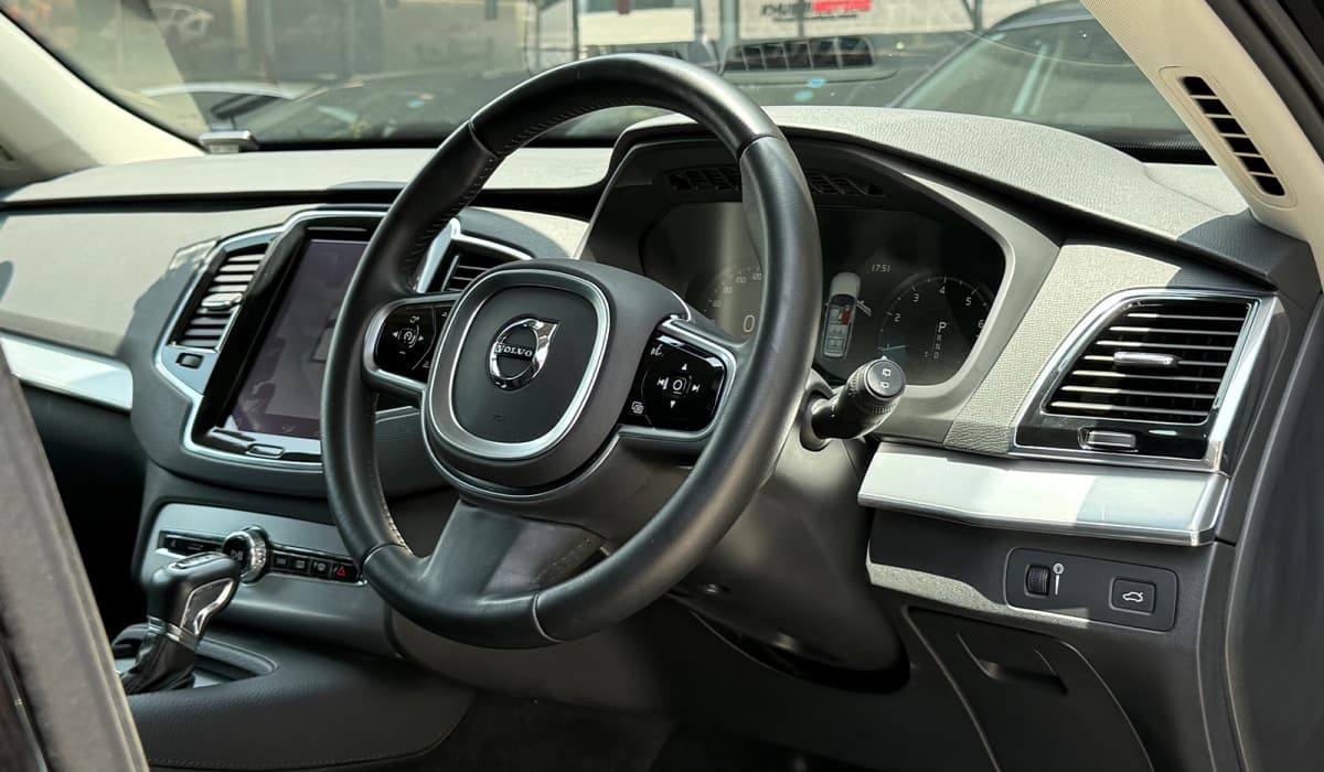 2018 Volvo XC90 T5 Momentum image-14