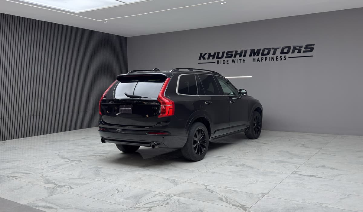 2018 Volvo XC90 T5 Momentum image-25