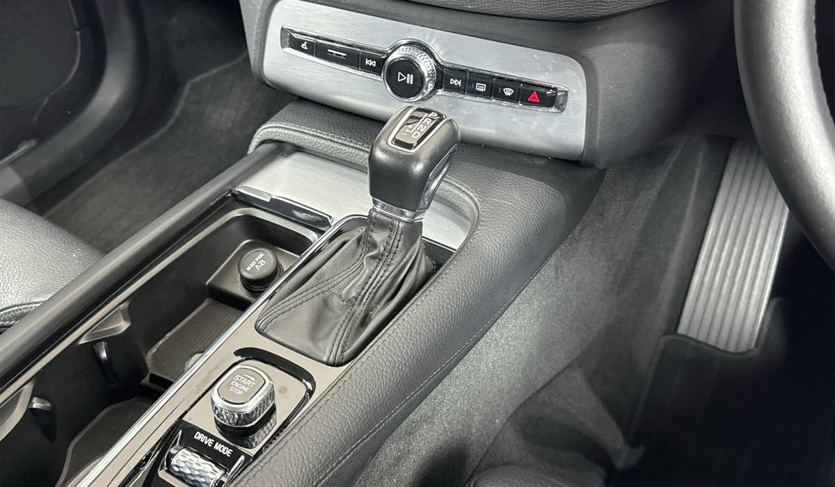 2018 Volvo XC90 T5 Momentum image-29