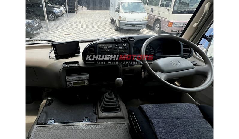 1997 Toyota Coaster image-10
