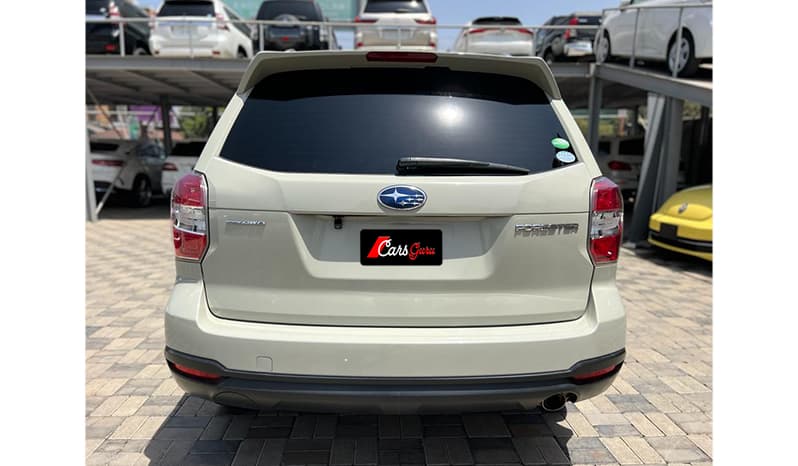 2015 Subaru Forester image-2