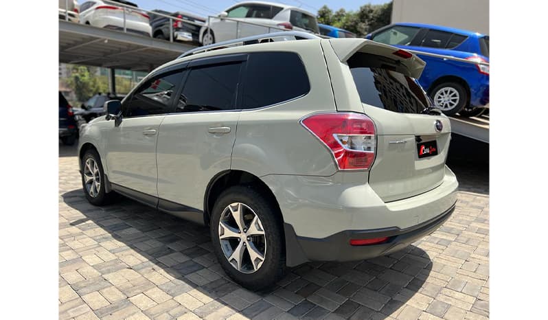2015 Subaru Forester image-4